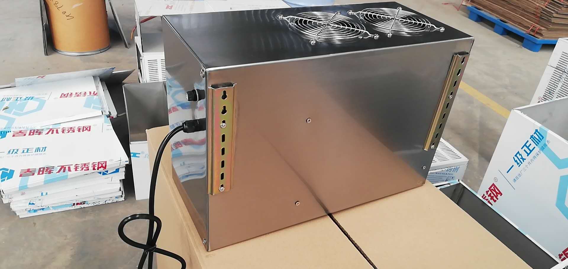 壁挂式臭氧發生器